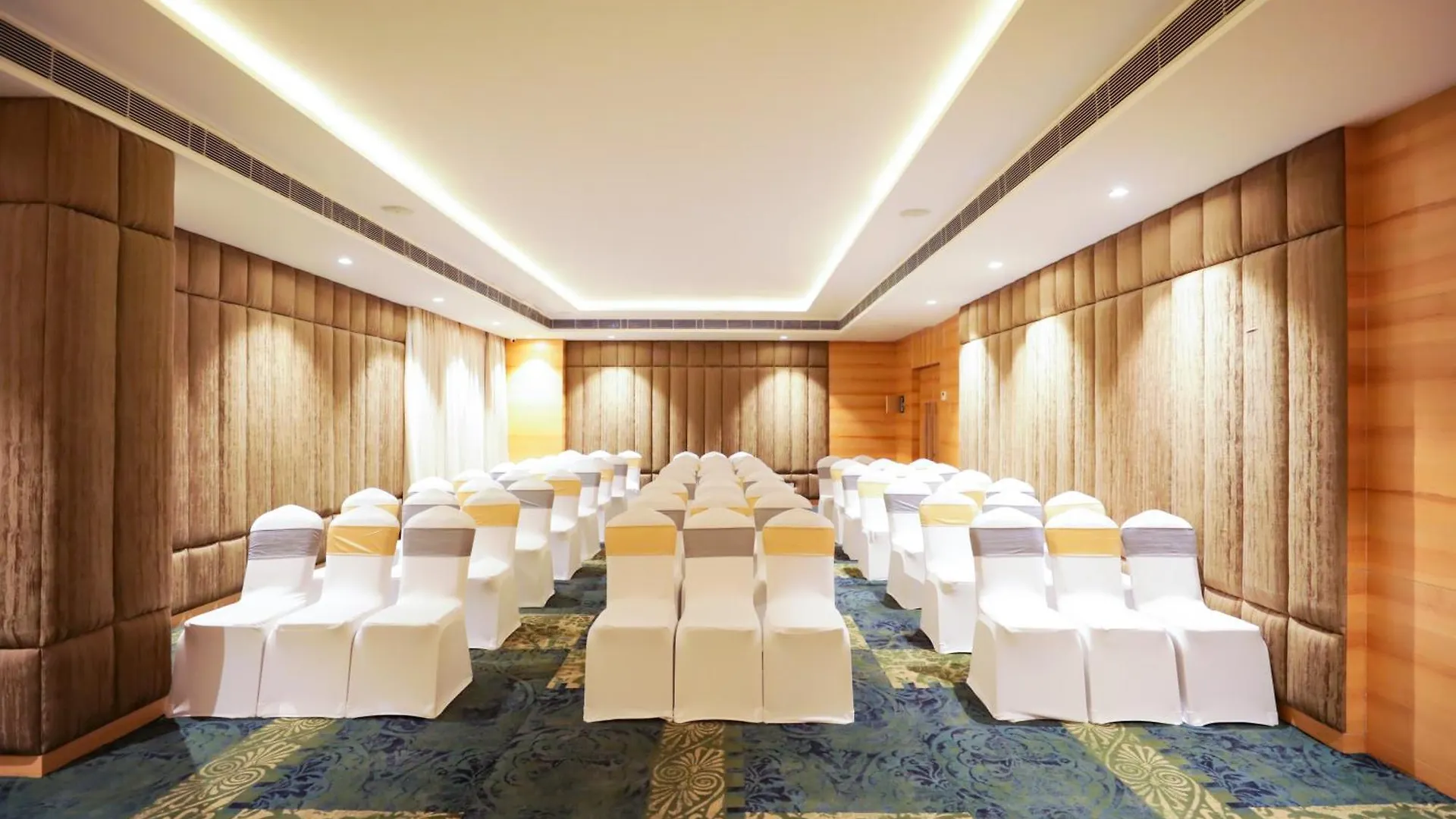 Regenta Suites Gurugram, Sohna Road, Sector 49 Gurgaon Hotel