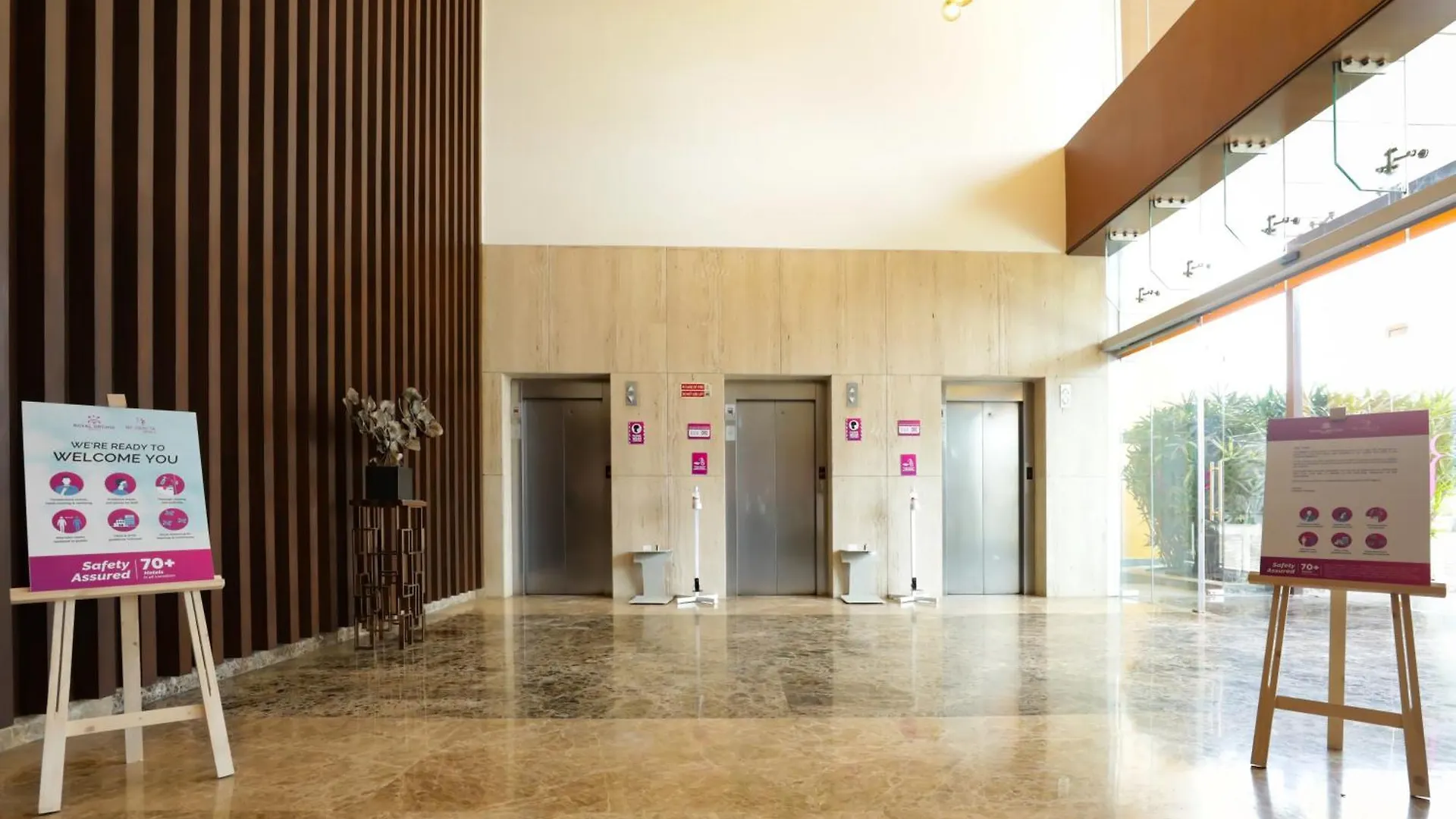 Regenta Suites Gurugram, Sohna Road, Sector 49 Gurgaon Hotel