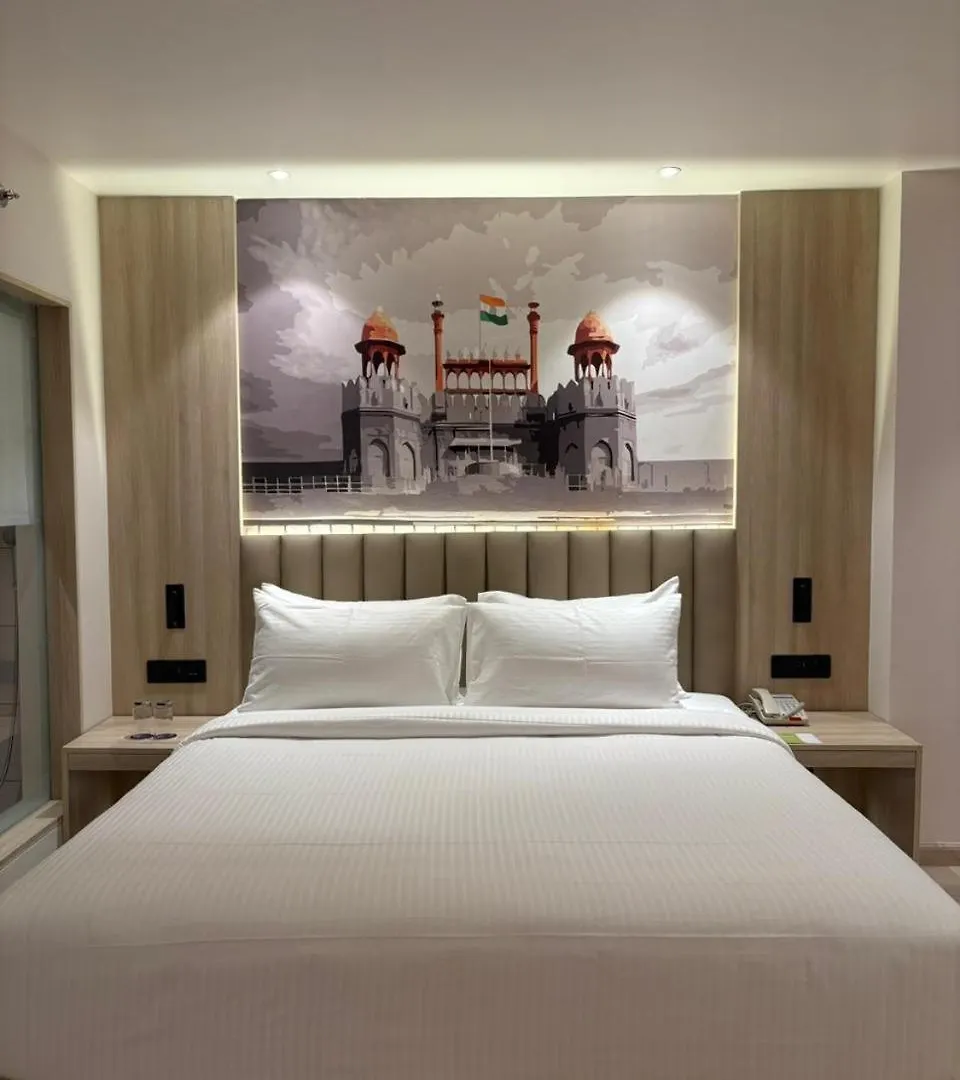 Regenta Suites Gurugram, Sohna Road, Sector 49 Gurgaon 4*,