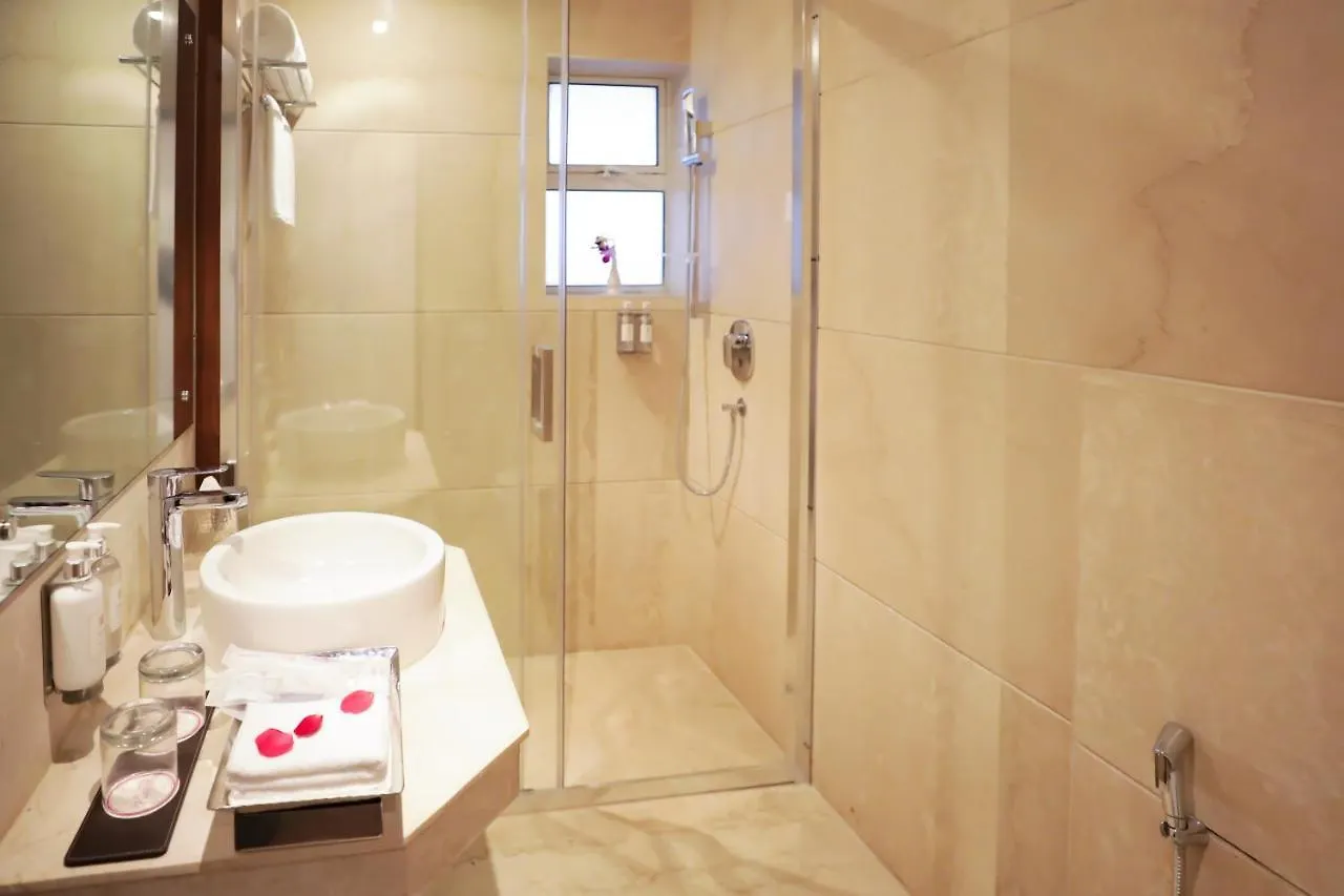 Regenta Suites Gurugram, Sohna Road, Sector 49 Gurgaon 4*,